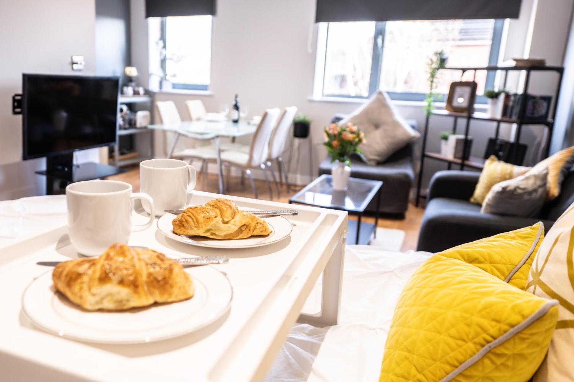 Perfectly Located City Centre Studio Apartment - West One With Free Wifi, Gym Access, Netflix Sheffield Zewnętrze zdjęcie