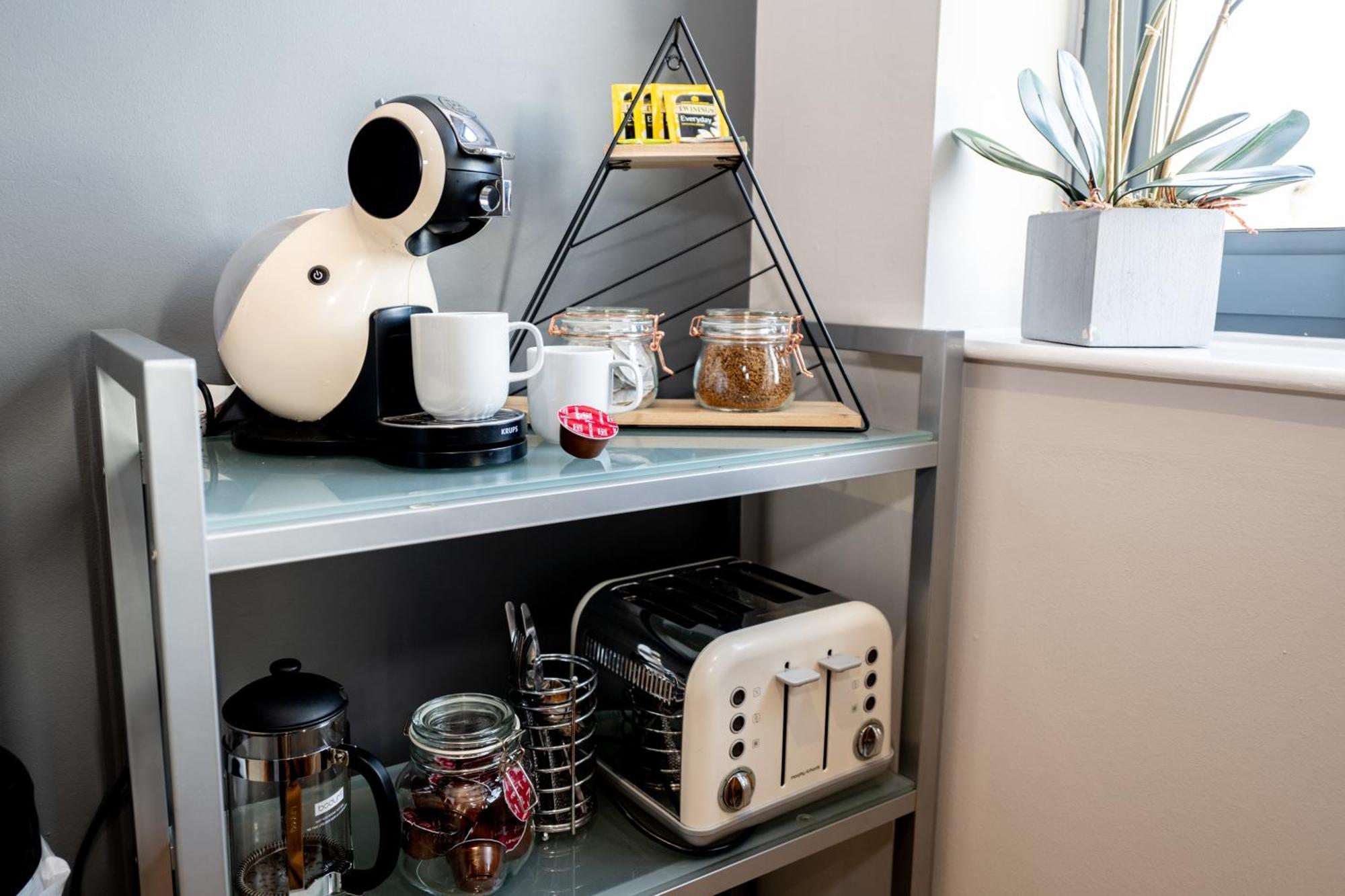 Perfectly Located City Centre Studio Apartment - West One With Free Wifi, Gym Access, Netflix Sheffield Zewnętrze zdjęcie