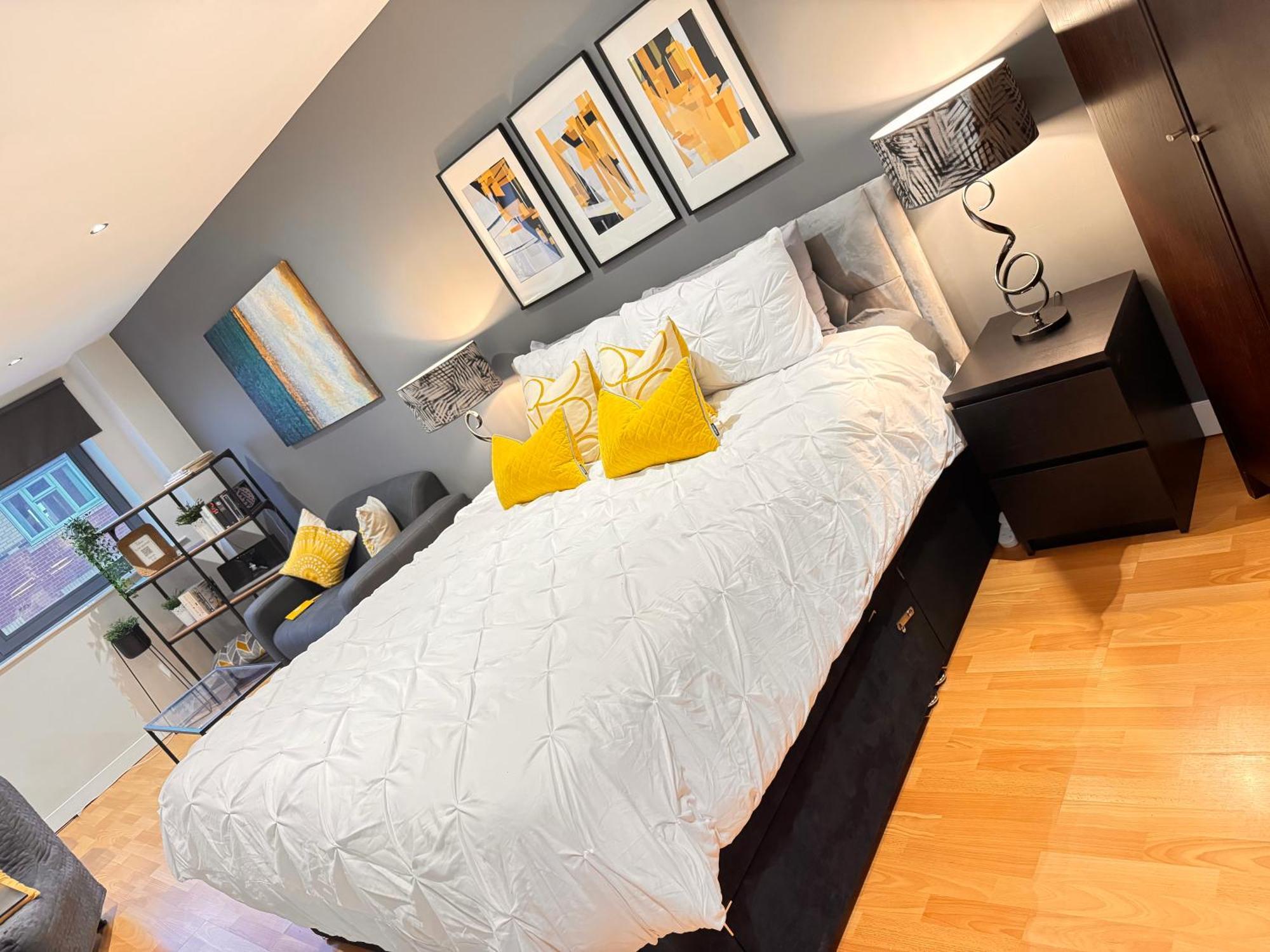 Perfectly Located City Centre Studio Apartment - West One With Free Wifi, Gym Access, Netflix Sheffield Zewnętrze zdjęcie